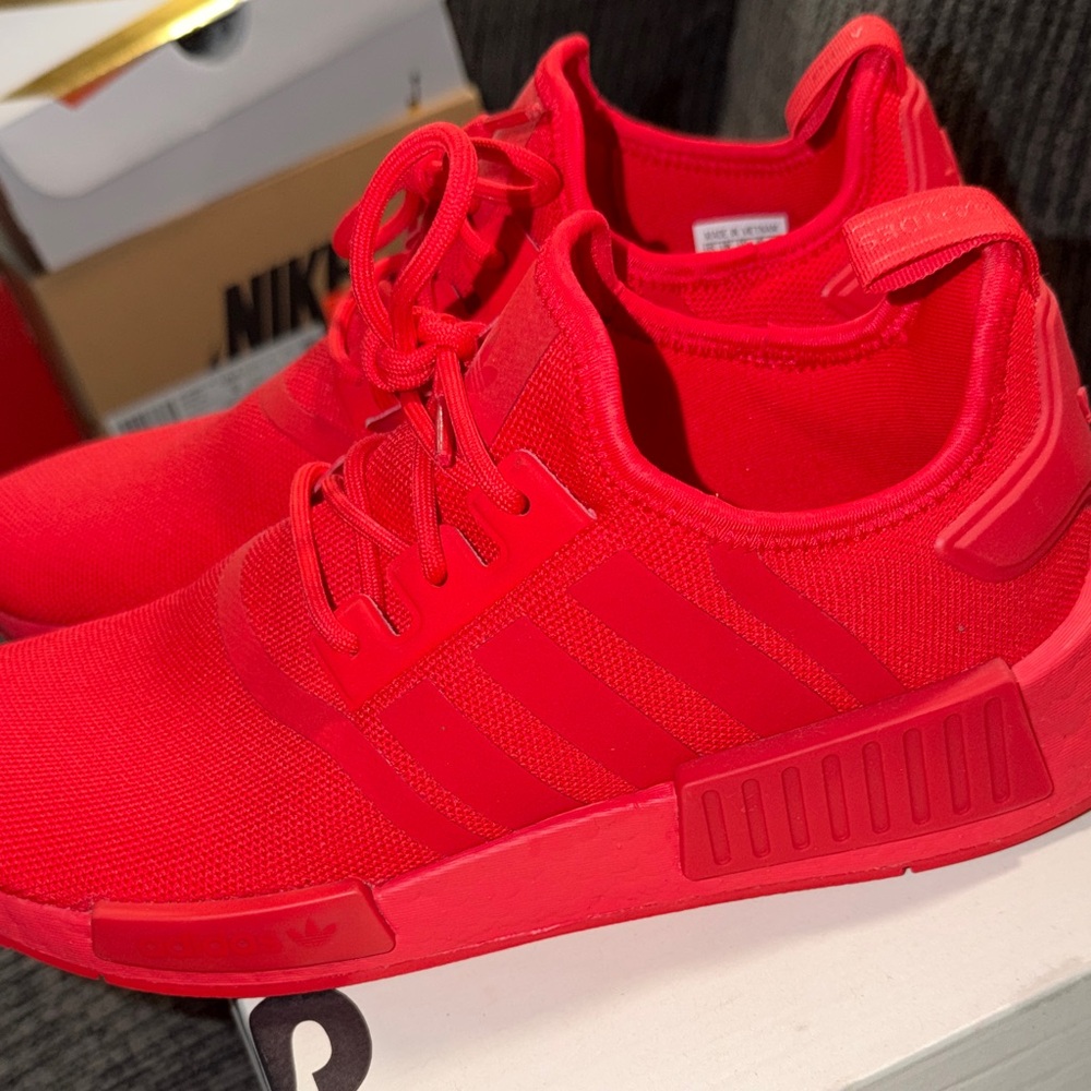 Adidas NMD R1 - Picture 3 of 4